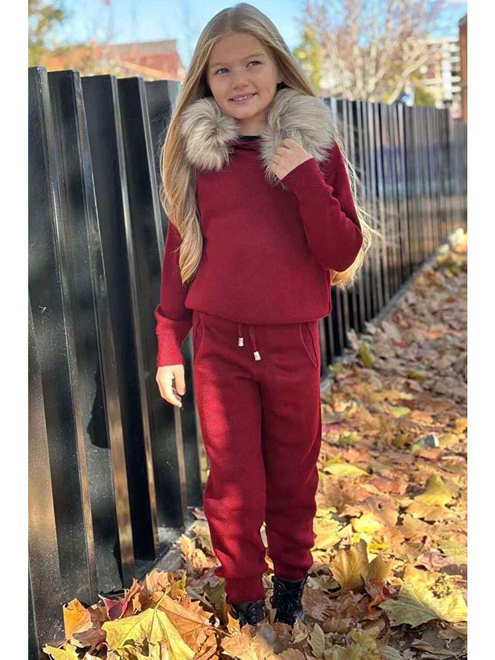 Kız Çocuk Yakası Çıkarılabilir Kürklü Kazak Çift Cepli Triko Bordo Alt Üst Takım-2
