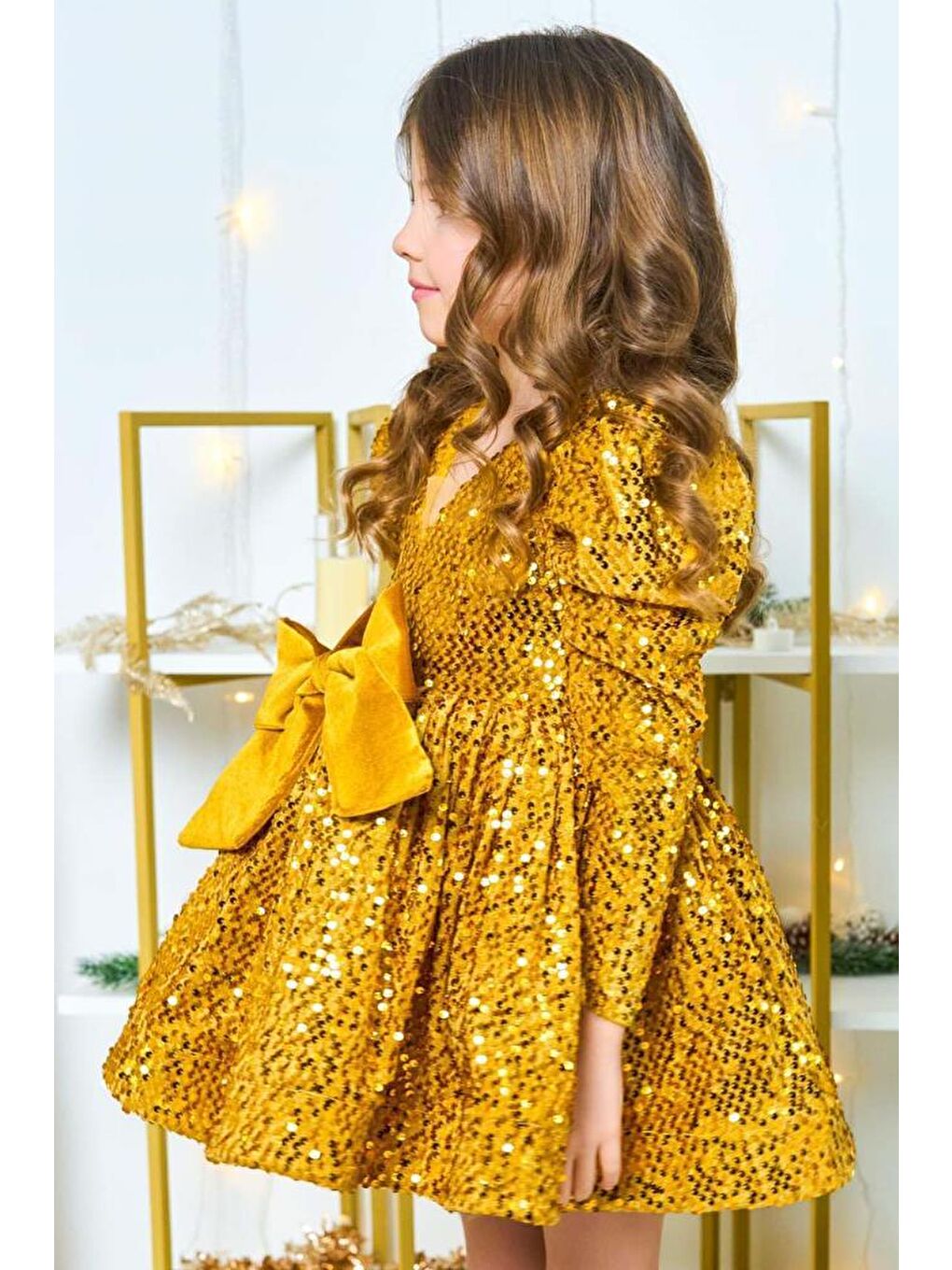Sarı Kız Çocuk V Yaka Üzeri Pulpayet İşlemeli Eteği Kabarık Kadife Gold Abiye-1