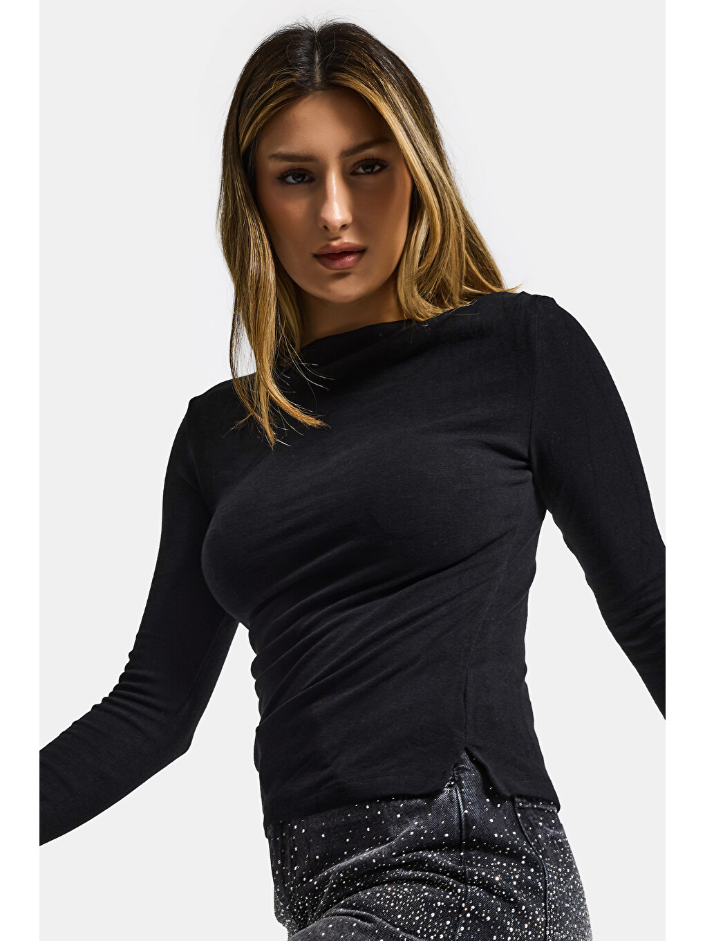 Kadın Siyah W5 %100 Pamuk Asimetrik Kesim Esnek Bluz Body-2