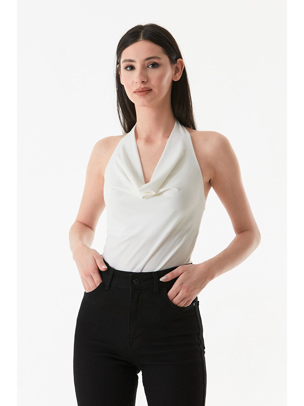 Ekru Boyundan Geçmeli Degaje Yaka Bluz-3