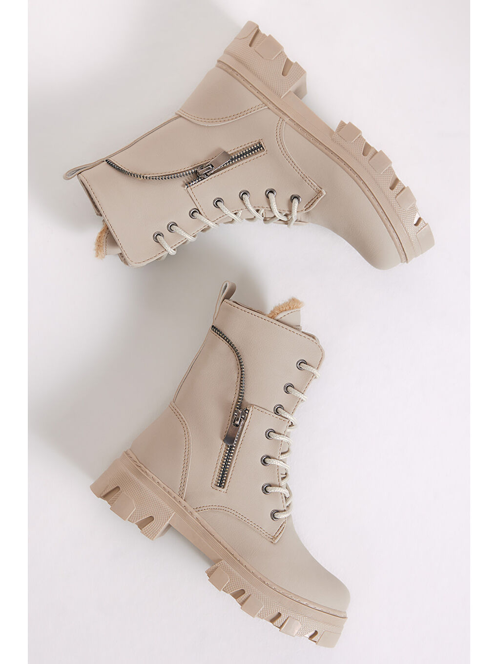 Ekru Kız Çocuk Krem Cilt Yanı Fermuar Detaylı Bağcıklı ve Fermuarlı Bot-1