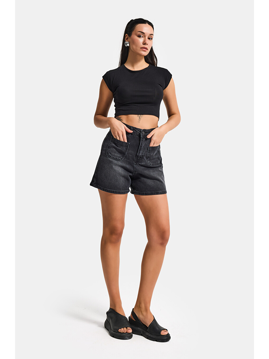 Gri Kadın Koyu Füme 2s6-1 Mom Fit Önden Cepli Denim Şort-1