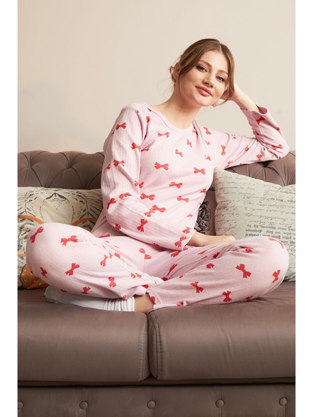 Kırmızı Kalp Desenli Bisiklet Yaka Pijama Takımı-1