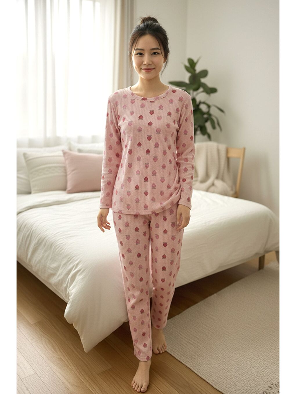 Pembe Fiyonk Ve Kalp Desenli Bisiklet Yaka Pijama Takımı-1