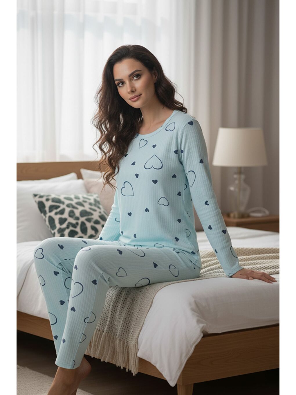 Mavi Fiyonk Ve Kalp Desenli Bisiklet Yaka Pijama Takımı-2