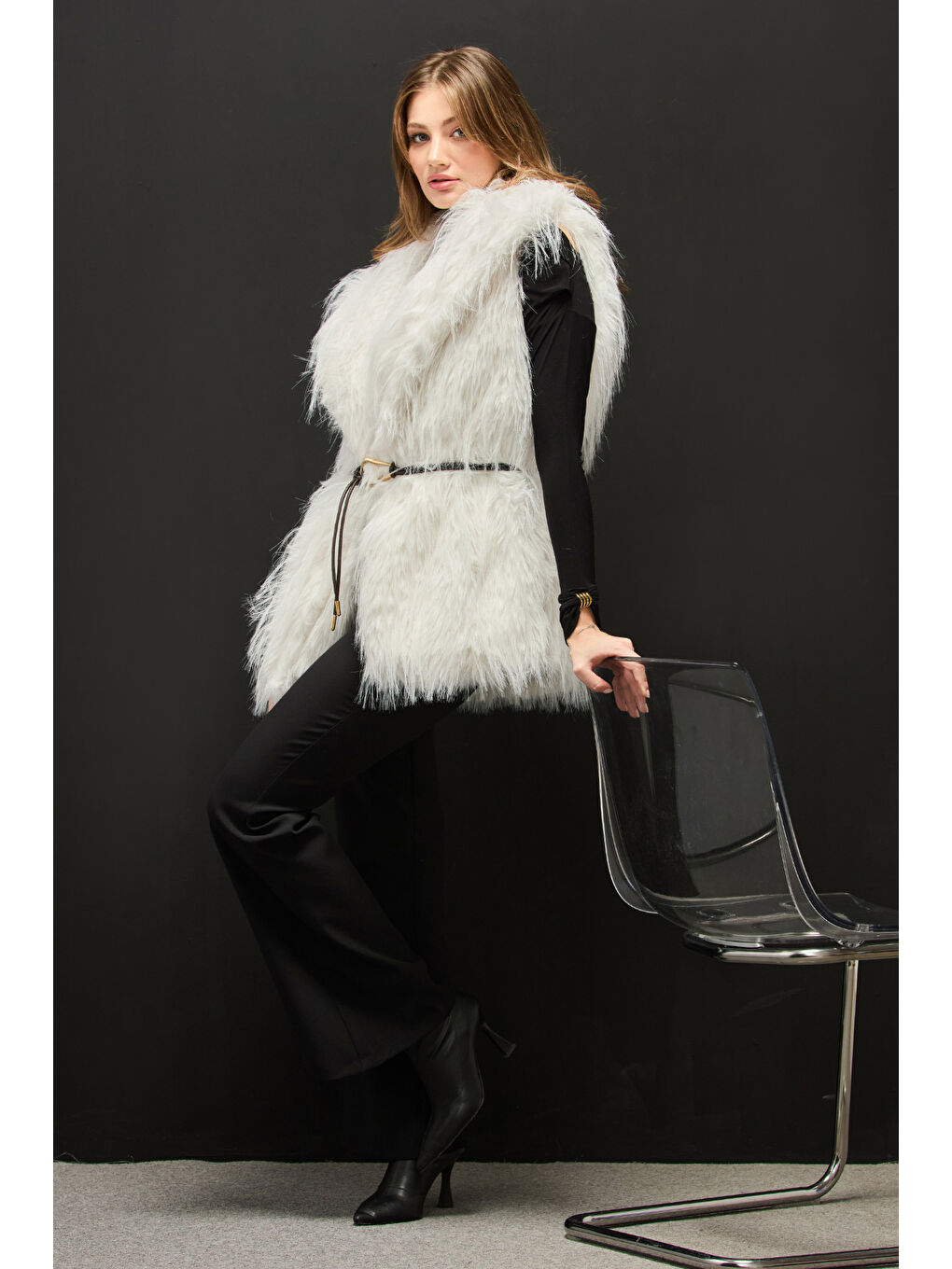 Ekru Kemer Detaylı Suni Kürk Yelek-1