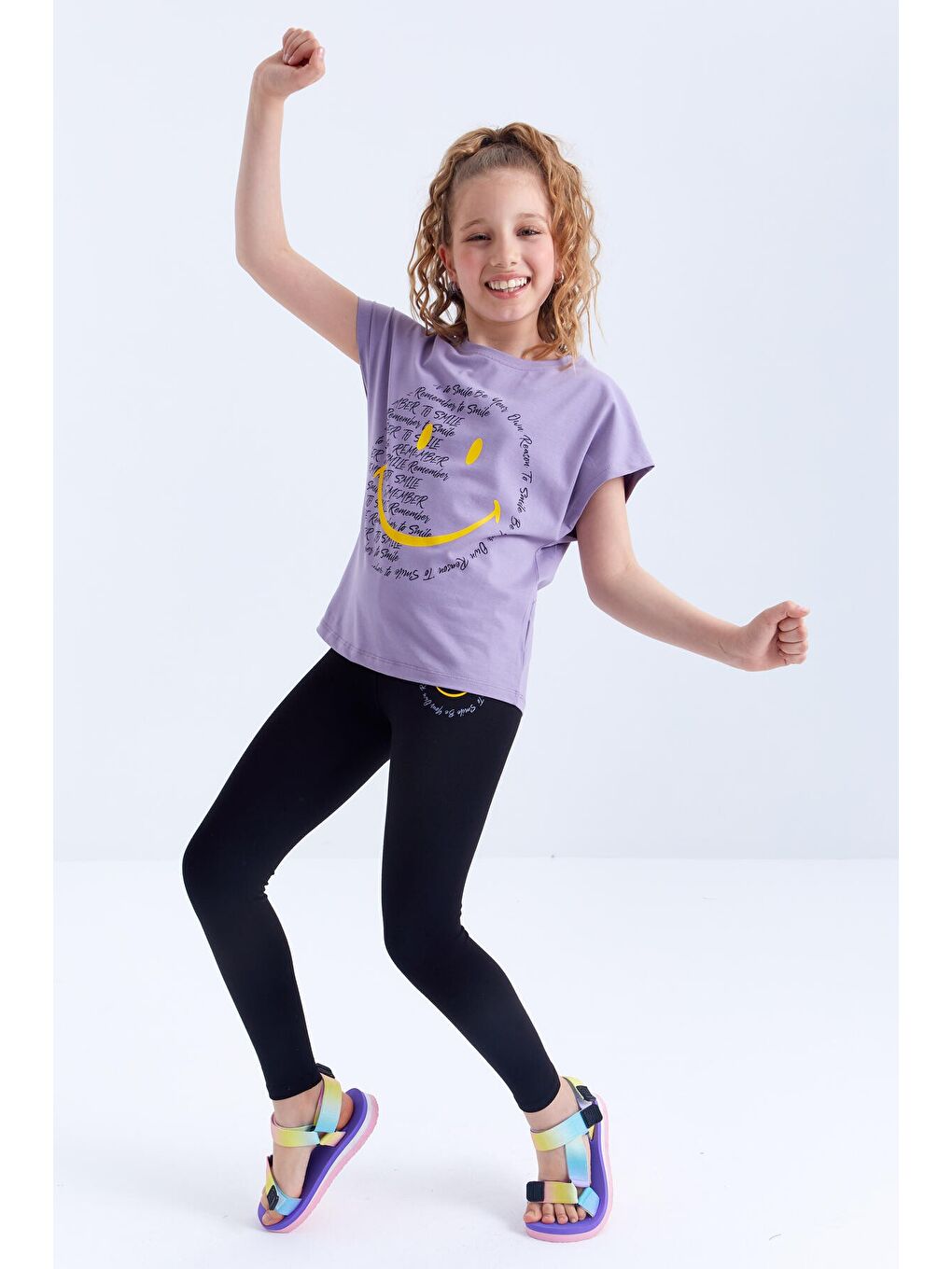 Mor Eflatun - Siyah Emoji Baskılı Kısa Kollu O Yaka Kız Çocuk Tayt Takım - 75062