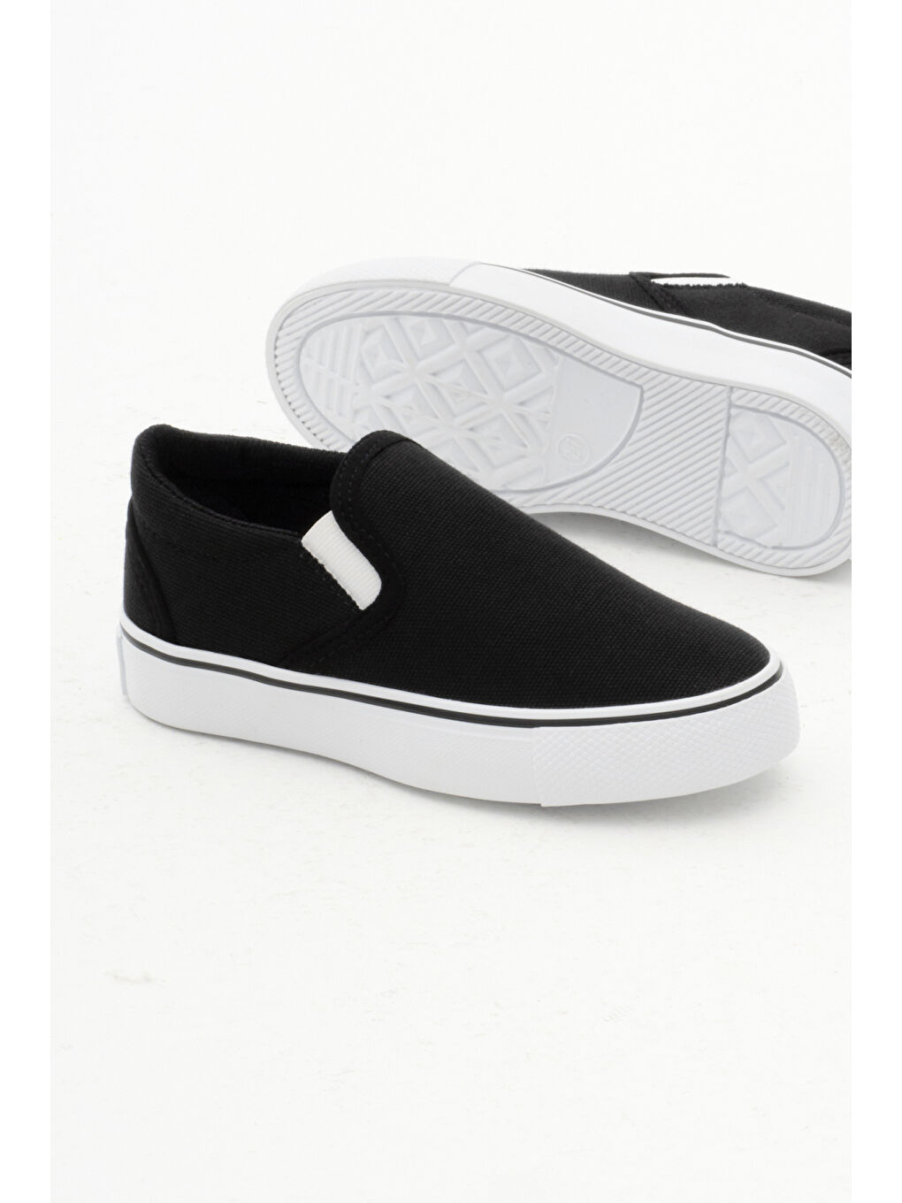 Çocuk Unisex Siyah Kauçuk Taban Keten Lastikli Spor Ayakkabı-3