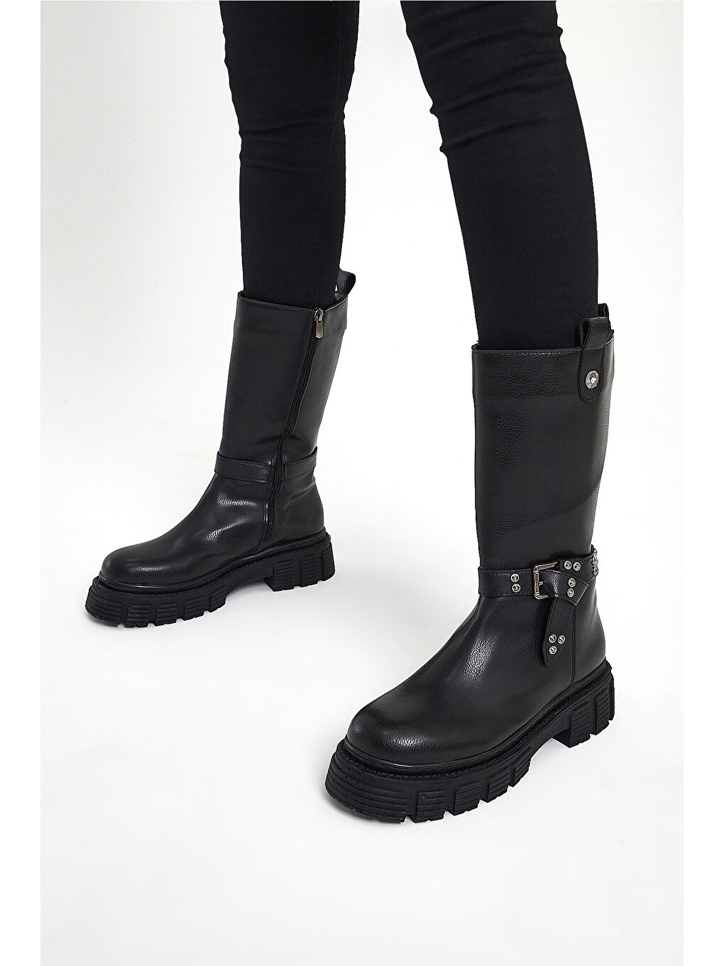 Kadın Siyah Cilt Rahat Kalıp Yüksek Taban Tokalı Fermuarlı Çizme-1