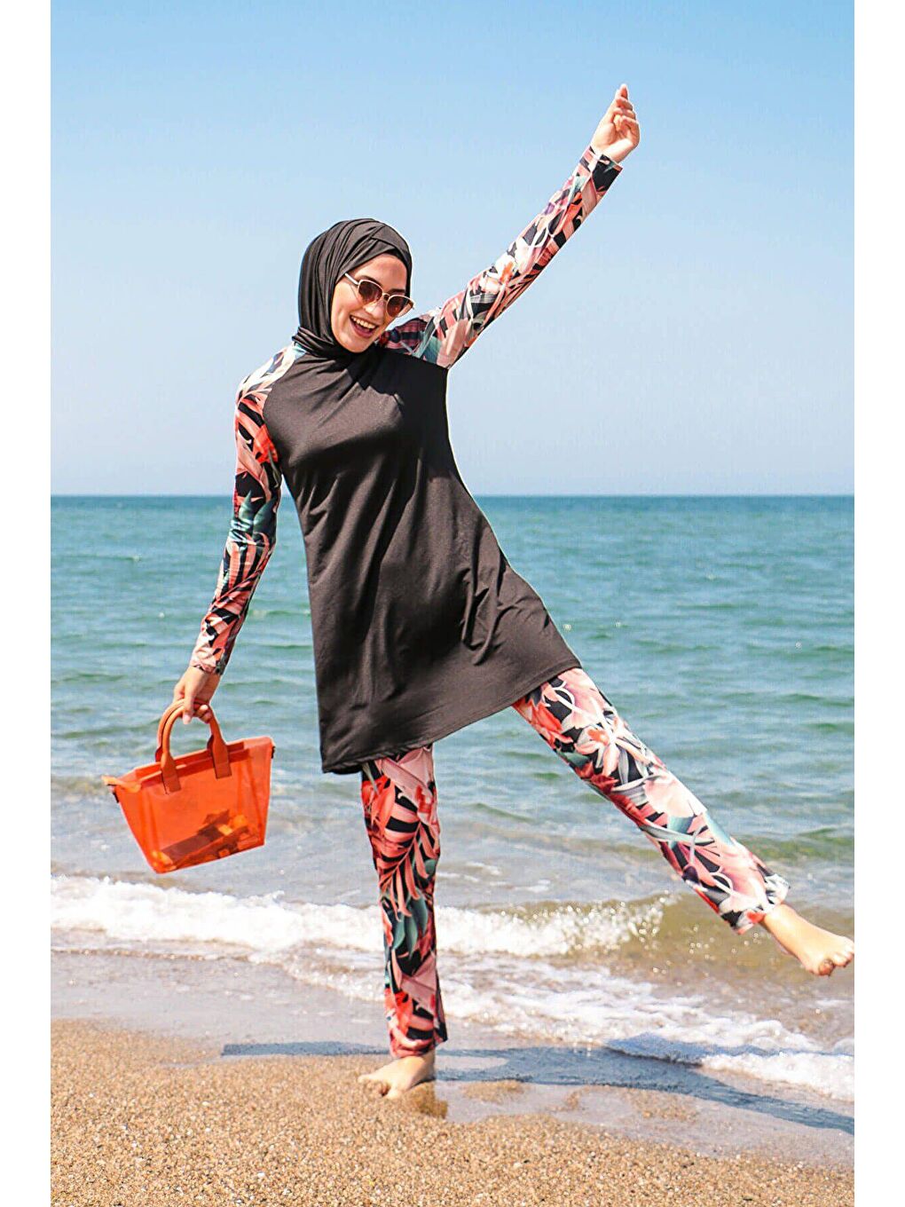 Siyah İp Bağlamalı 4’lü Çiçek desenli Tam Kapalı Tesettür Mayo   1945-2