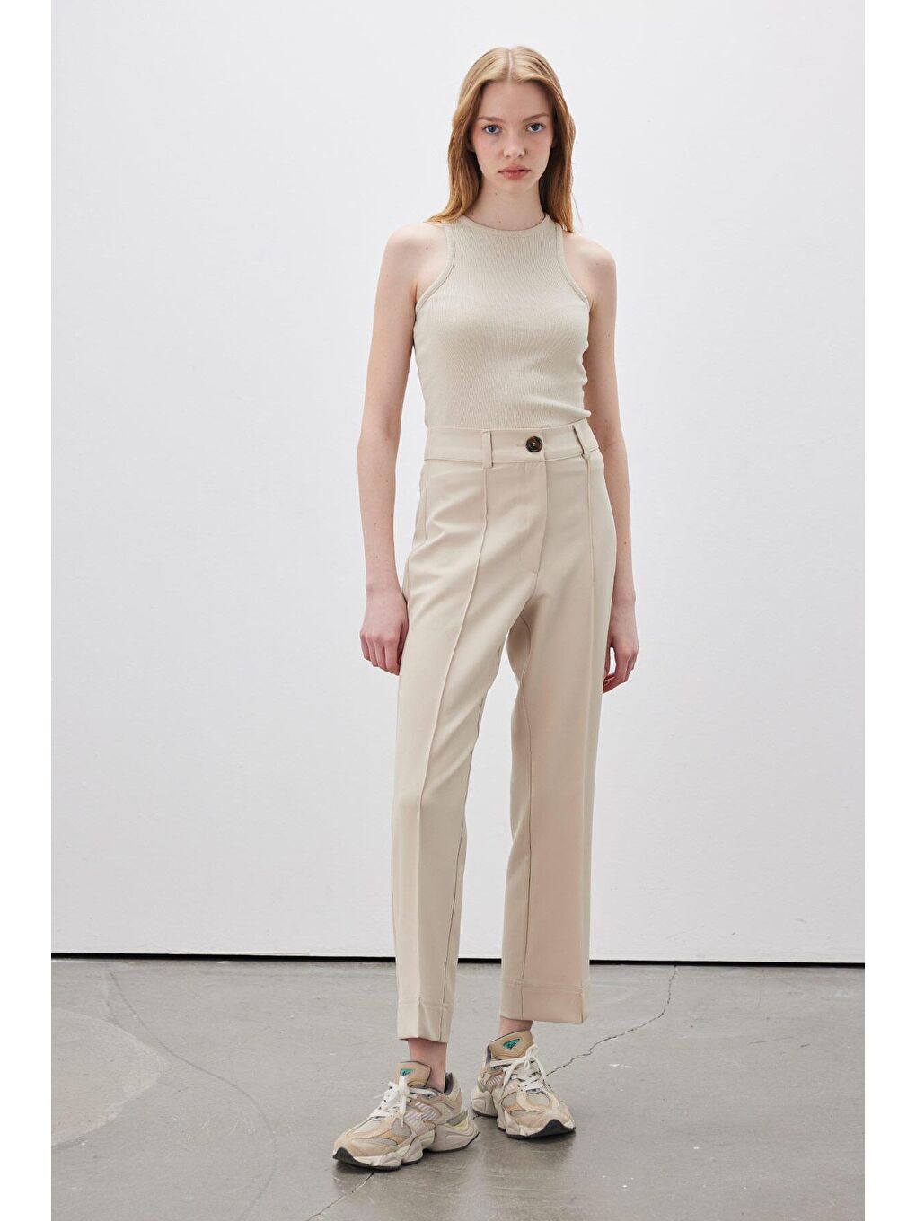 Düz Kesim Kumaş Pantolon Koyu Bej-4