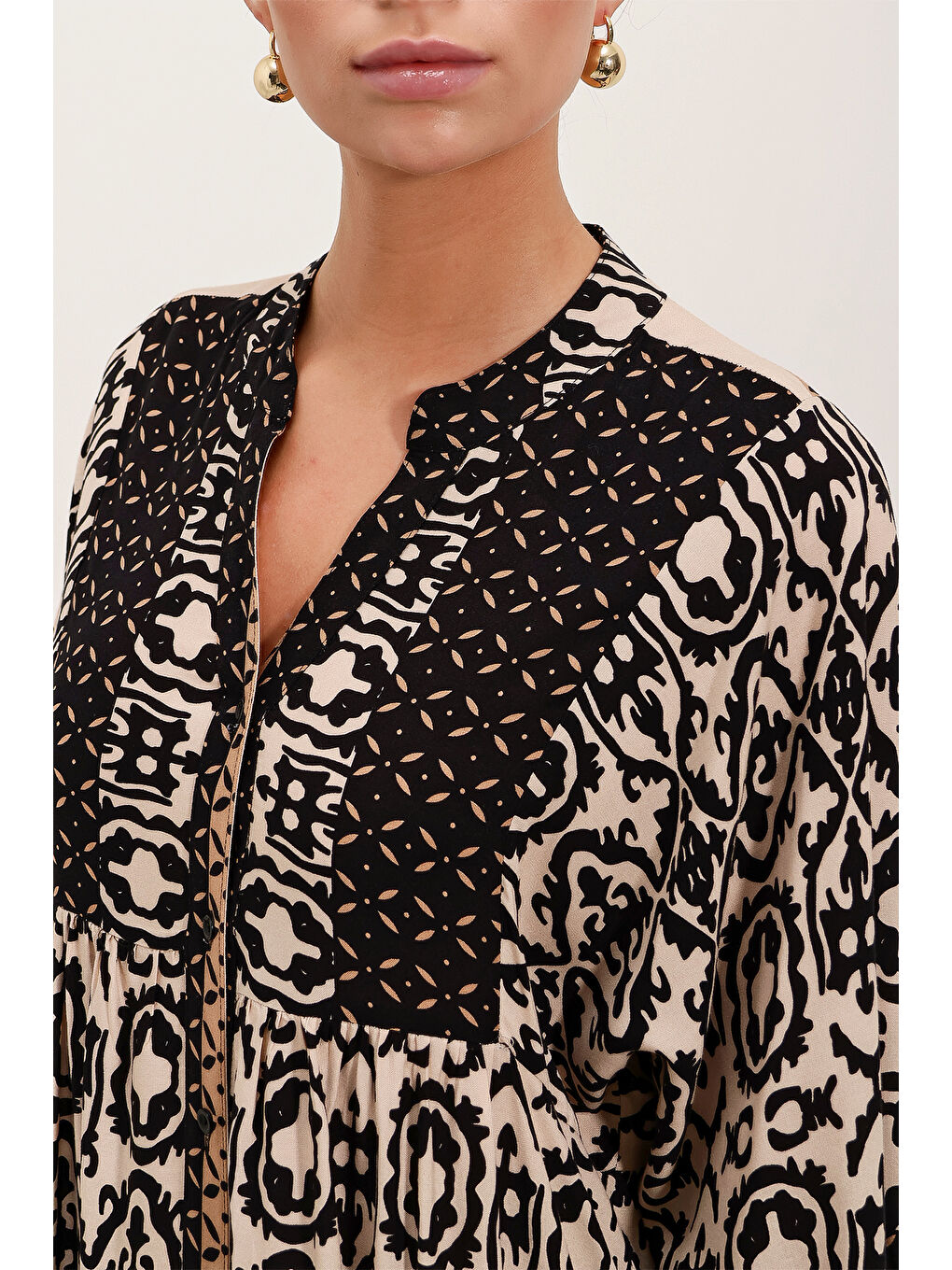 Kadın Siyah Bej Desenli Viskon Tesettür Elbise 2423-3