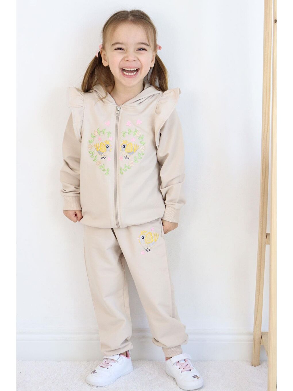 Kız Bebek Eşofman Takım Çiçek & Kuş Nakışlı Bej (1.5 Yaş)-1