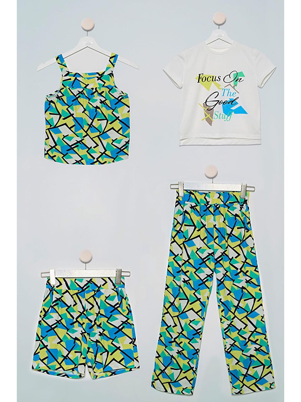For You Kids 4'lü Tshirt Bluz Pantolon Şort Yeşil Takım