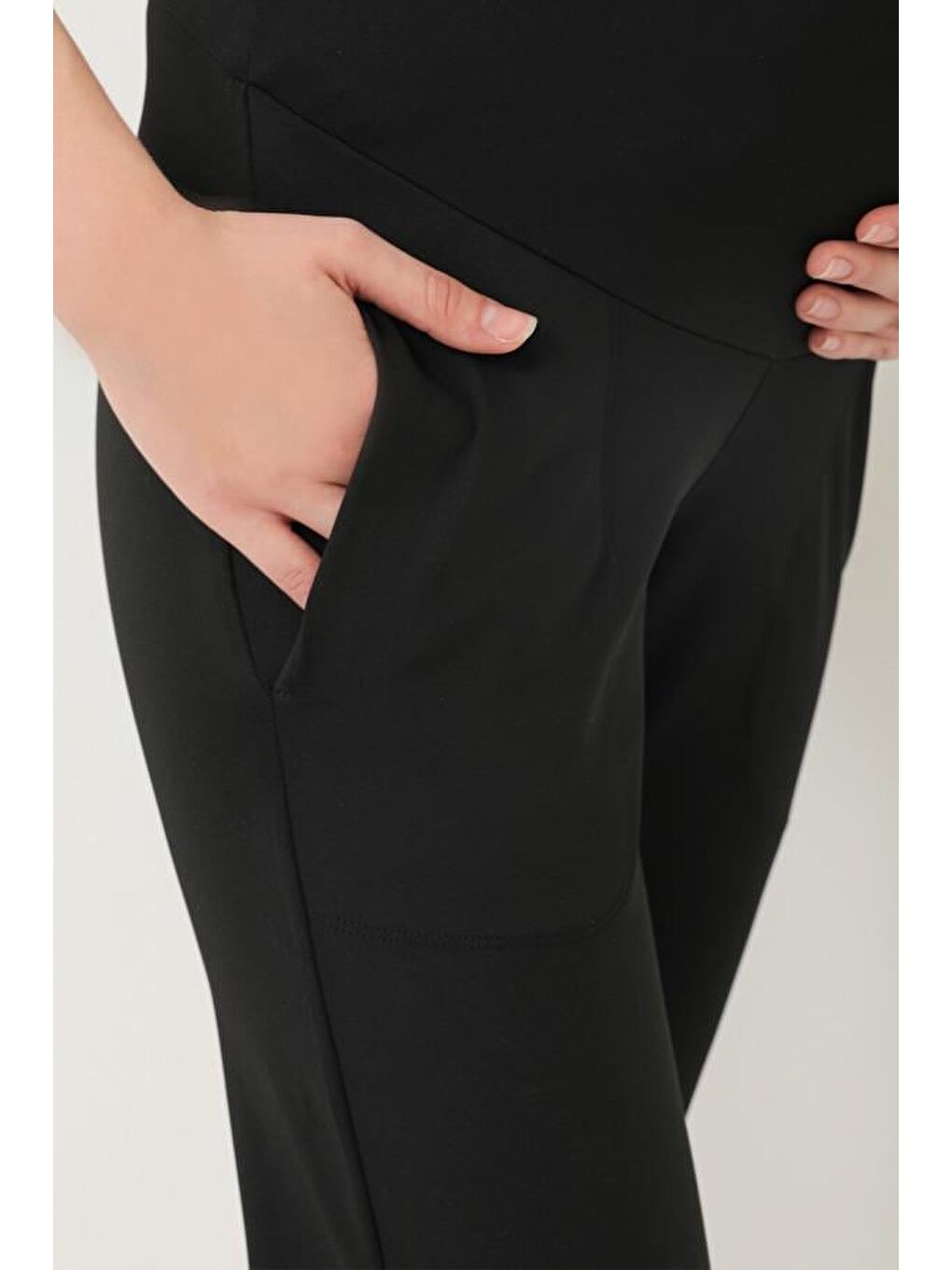 Siyah Esnek Yüksek Bel Çift Cepli Hamile Jogger Eşofman Altı-5