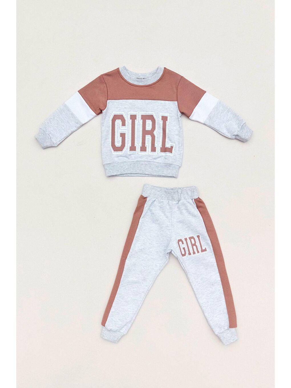 Bej Yazı Baskılı Bisiklet Yaka Kız Çocuk Eşofman Takımı
