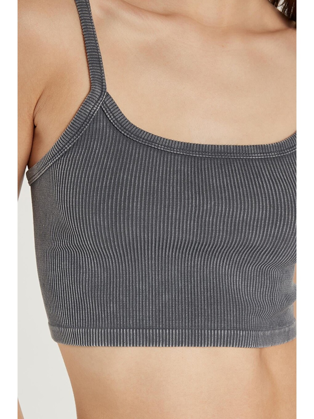 Kadın Slim Fit Kare Yaka Düz Basic Gri Crop Atlet-2