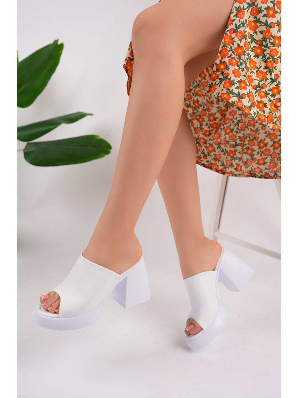 Beyaz Alacak  Kadın Günlük Rahat Şık Ortopedik Platform Kalın Topuklu Terlik-3