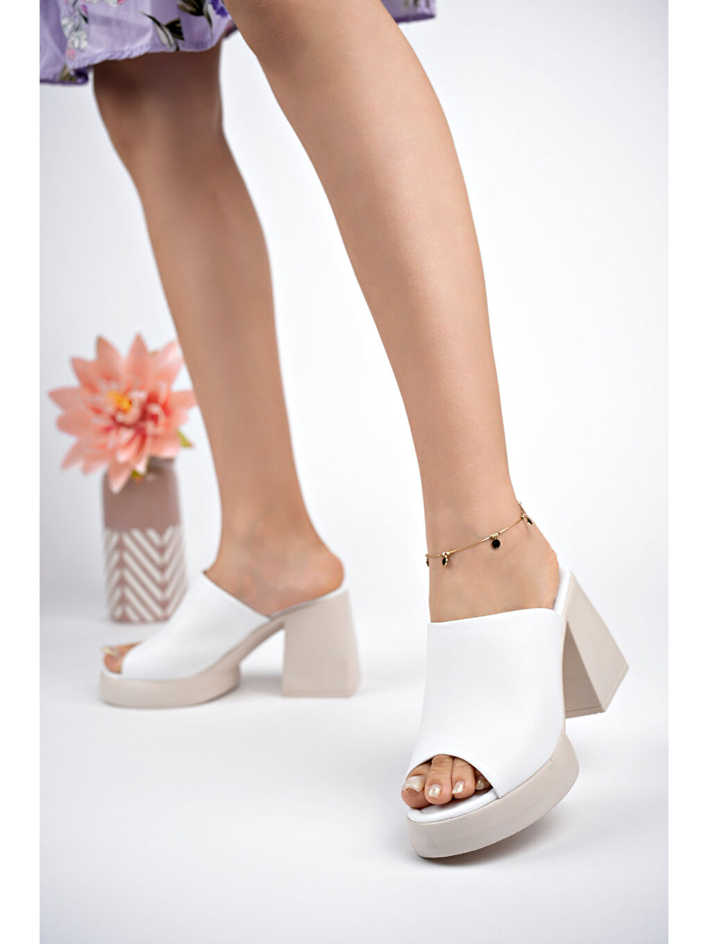 Beyaz Alacak  Kadın Günlük Rahat Şık Ortopedik Platform Kalın Topuklu Terlik-4