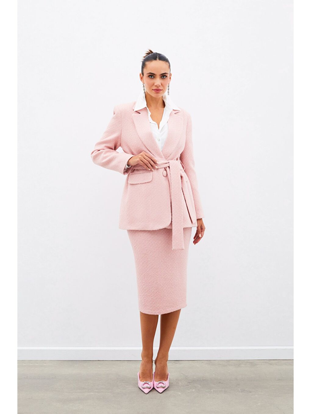 Pembe Kuşaklı Tüvit Ceket - Pudra