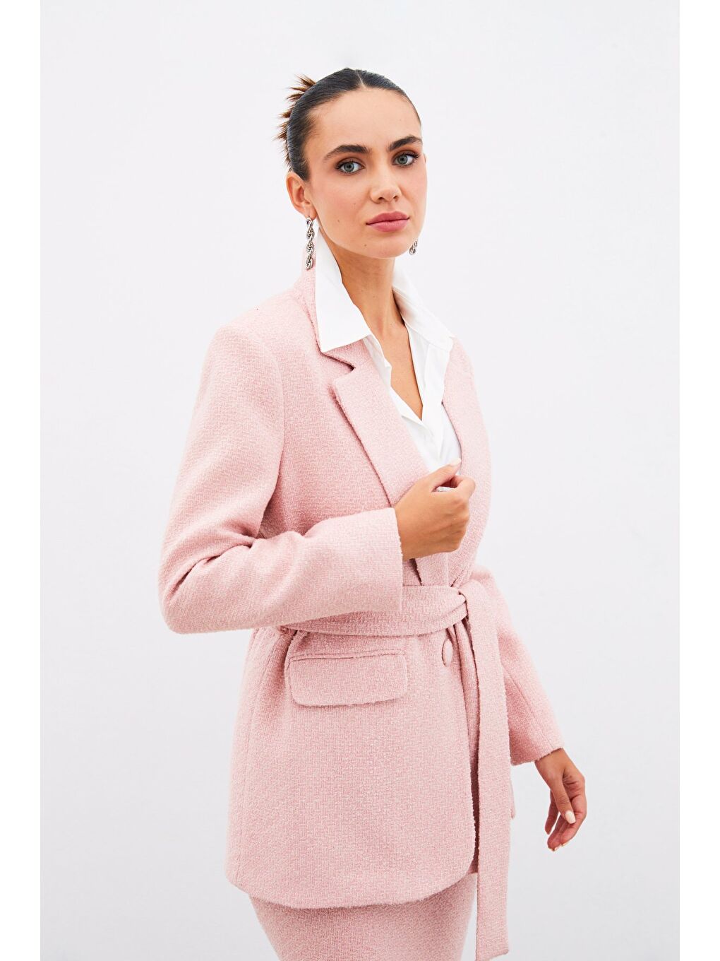 Pembe Kuşaklı Tüvit Ceket - Pudra-1