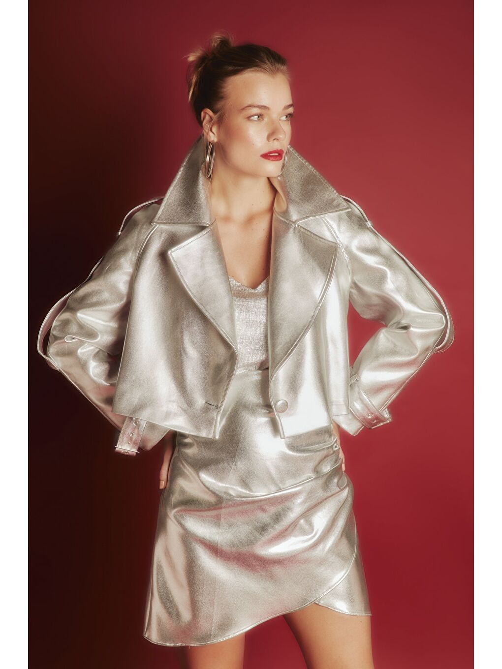 Gri Metalik Kısa Ceket - Gümüş
