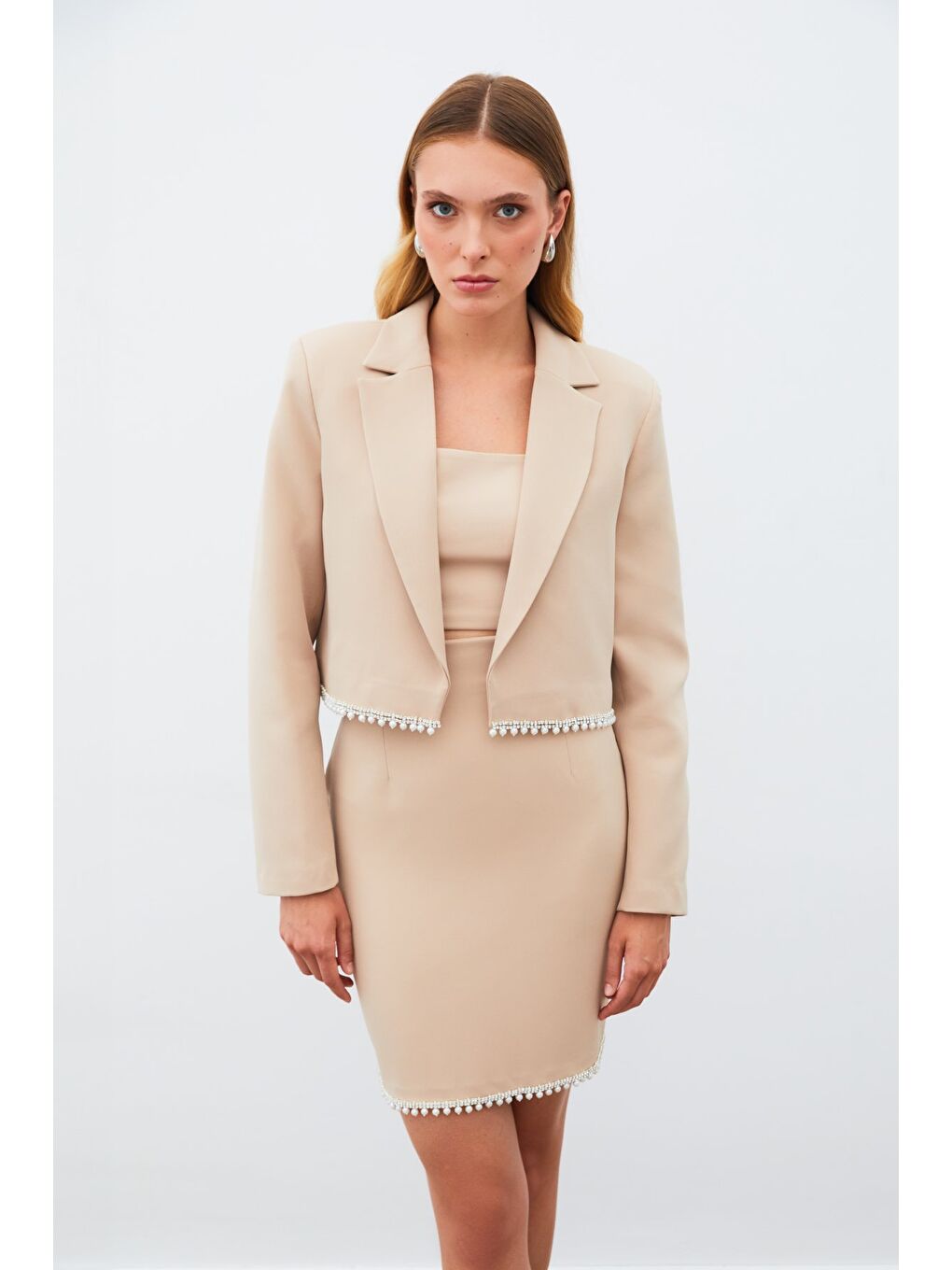 Aksesuarlı Kısa Ceket - Bej