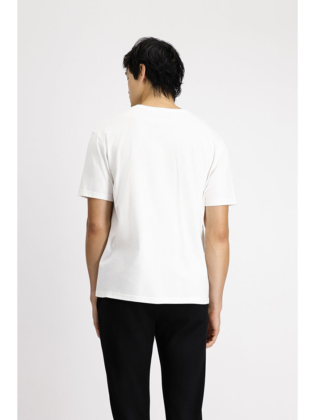 Beyaz Bisiklet Yaka Oversize Pamuk Tişört-4