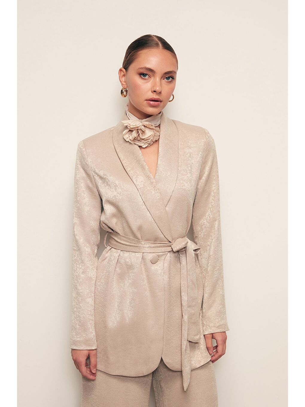 Kuşaklı Uzun Ceket - Bej