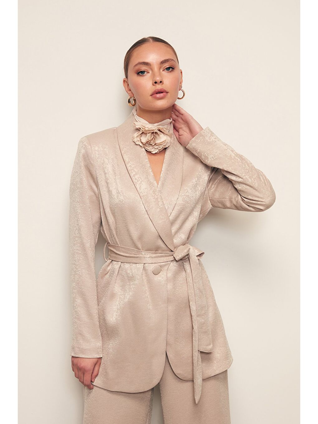 Kuşaklı Uzun Ceket - Bej-3