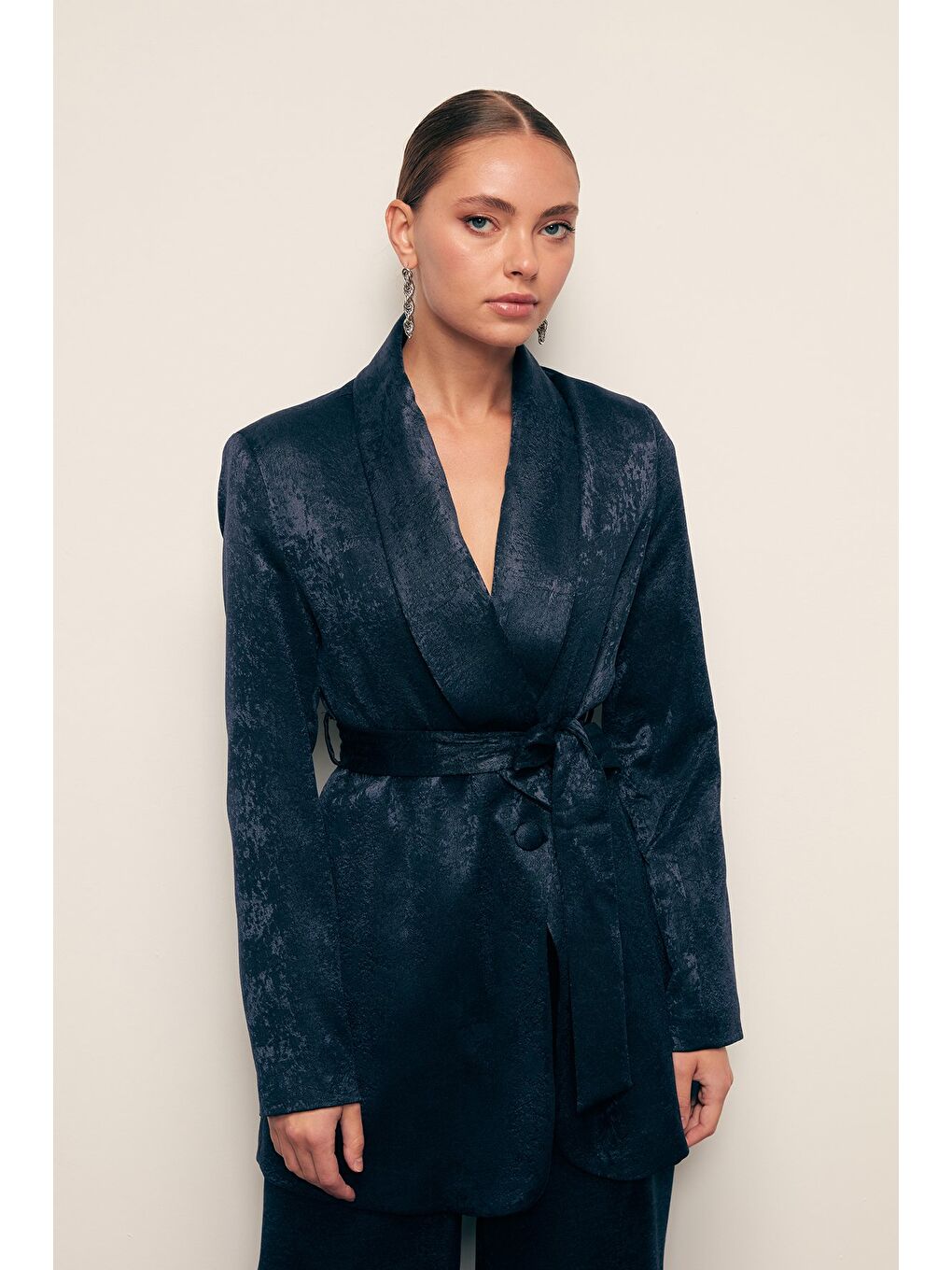 Kuşaklı Uzun Ceket - Lacivert-1