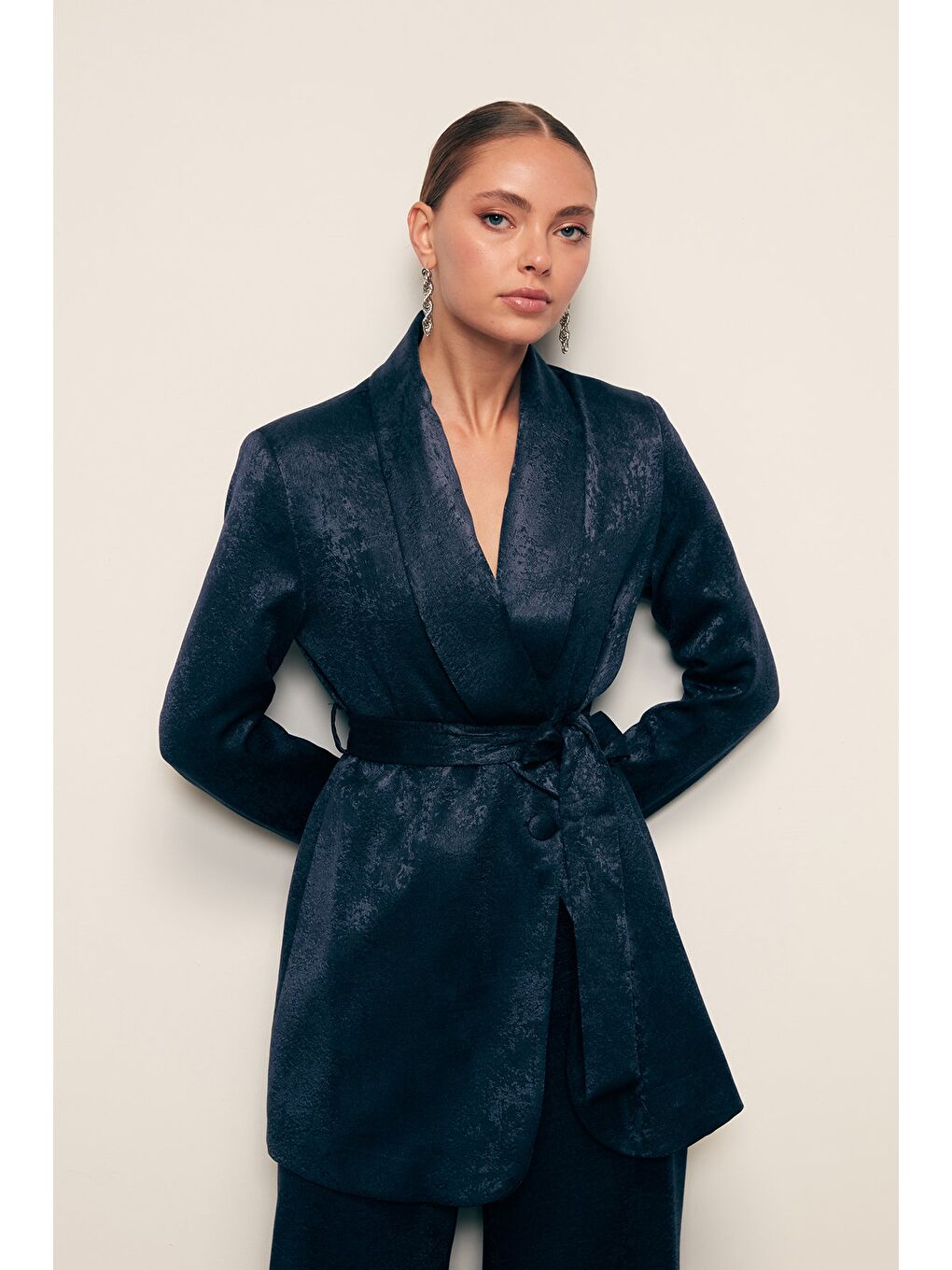 Kuşaklı Uzun Ceket - Lacivert-3