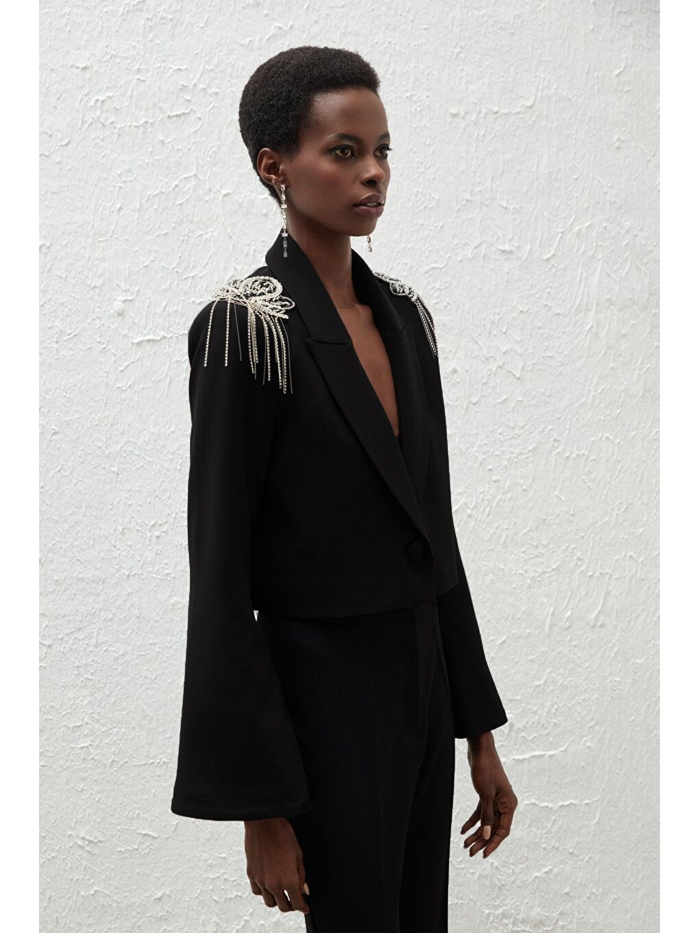 Omuz Aksesuarlı Kısa Ceket - Siyah-1