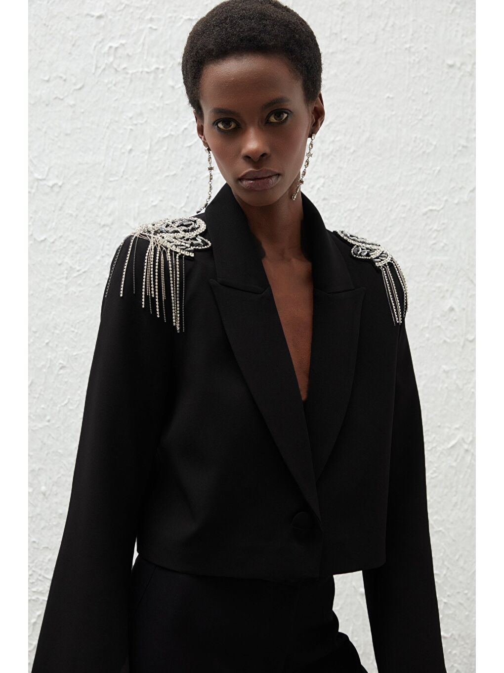 Omuz Aksesuarlı Kısa Ceket - Siyah-4