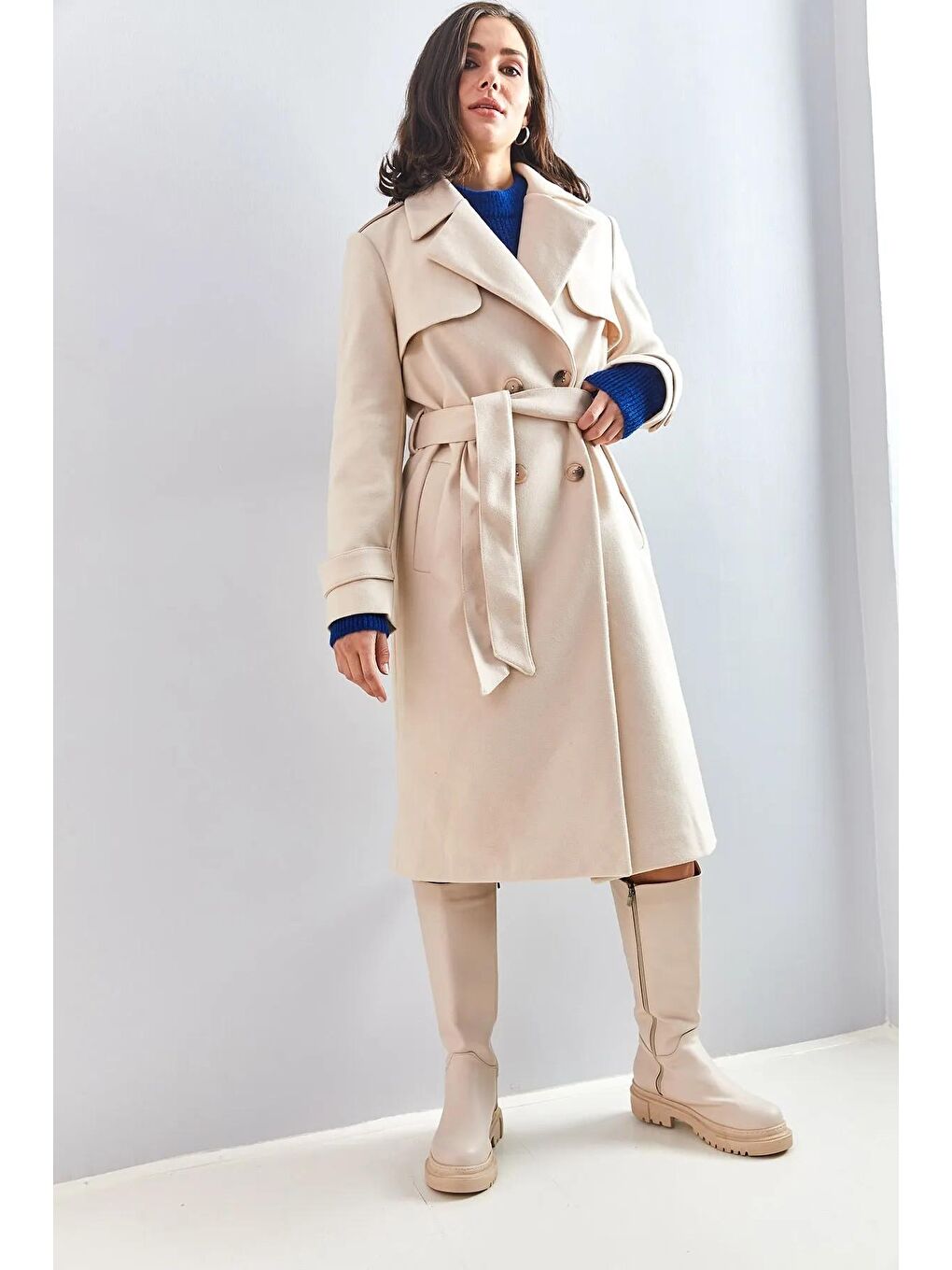 Bej Kadın Apoletli 4 Düğmeli Kuşaklı Kaban