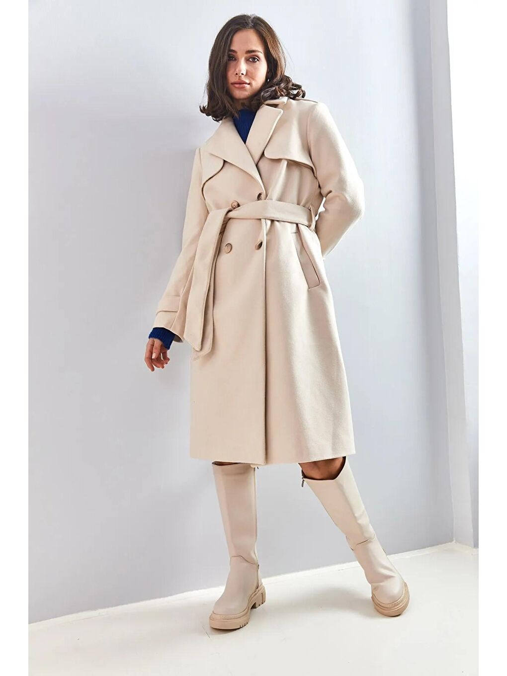 Bej Kadın Apoletli 4 Düğmeli Kuşaklı Kaban-1