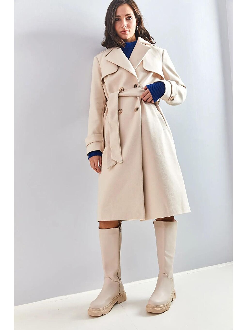 Bej Kadın Apoletli 4 Düğmeli Kuşaklı Kaban-3