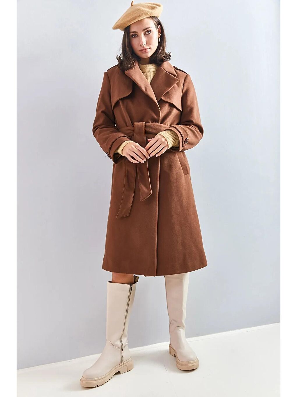 Kahverengi Kadın Apoletli 4 Düğmeli Kuşaklı Kaban-4