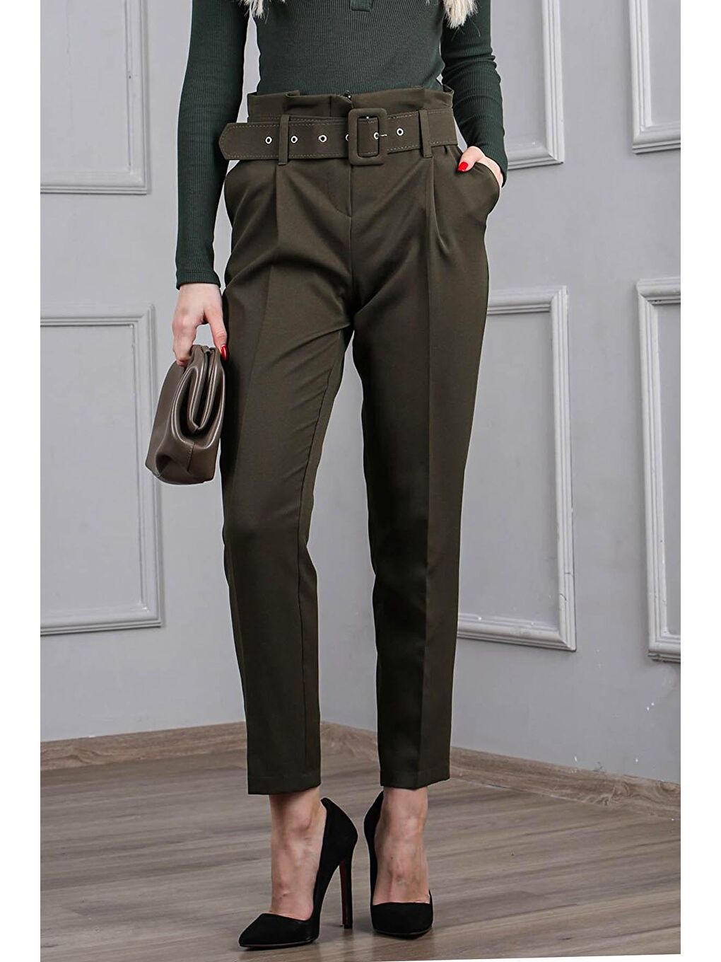 Yeşil Kemerli Boru Paça Kadın Kumaş Pantolon MG1639-1