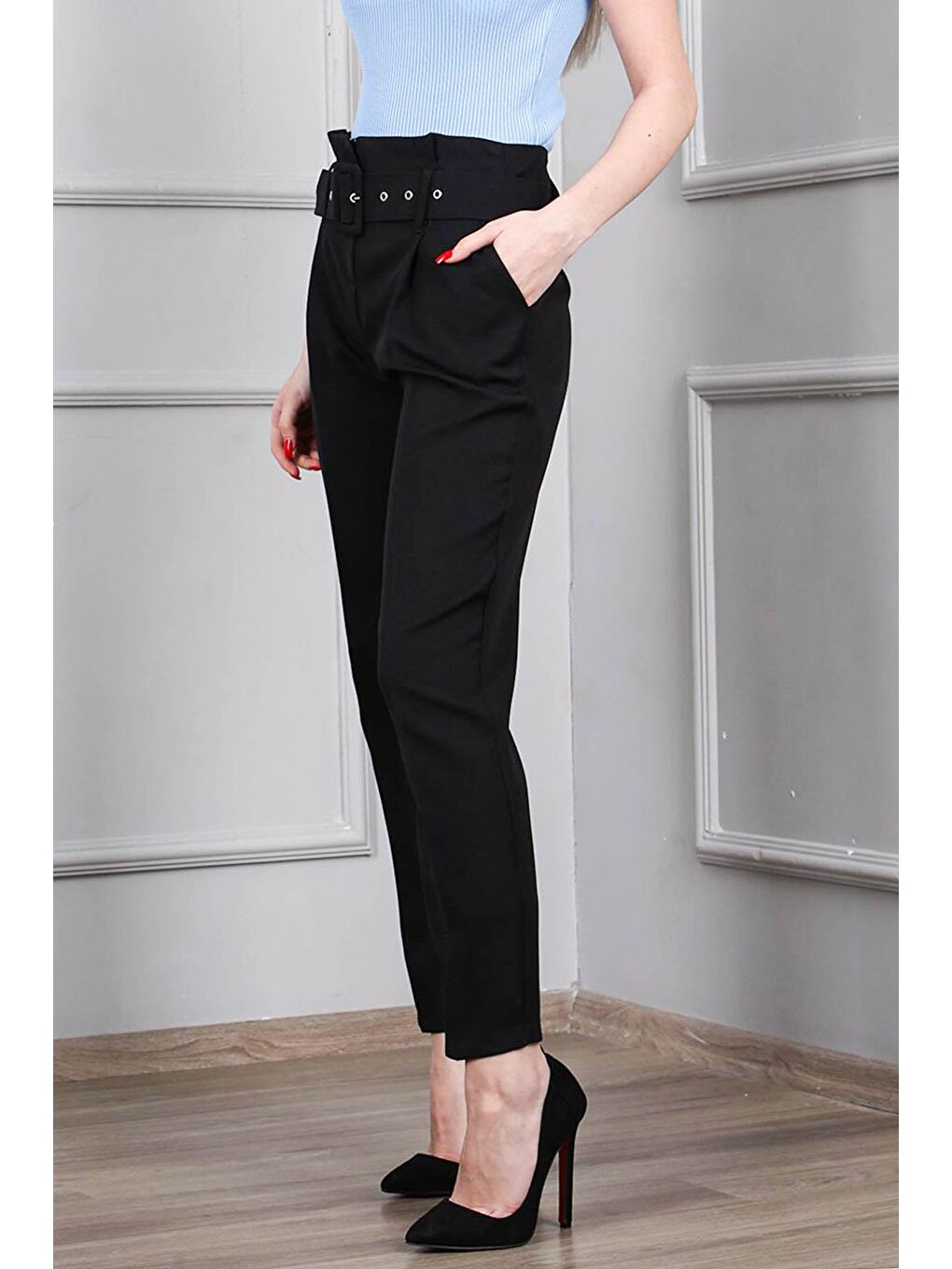 Siyah Kemerli Boru Paça Kadın Kumaş Pantolon MG1639-2