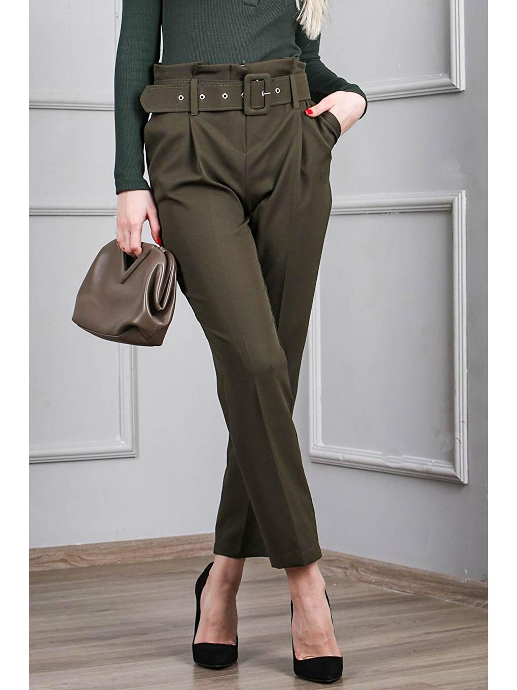 Yeşil Kemerli Boru Paça Kadın Kumaş Pantolon MG1639-2