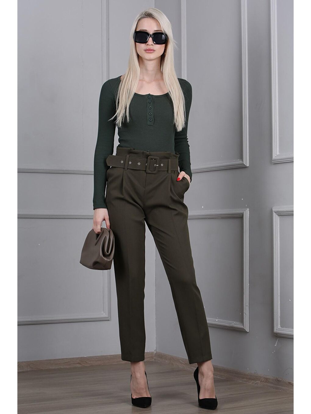 Yeşil Kemerli Boru Paça Kadın Kumaş Pantolon MG1639-3