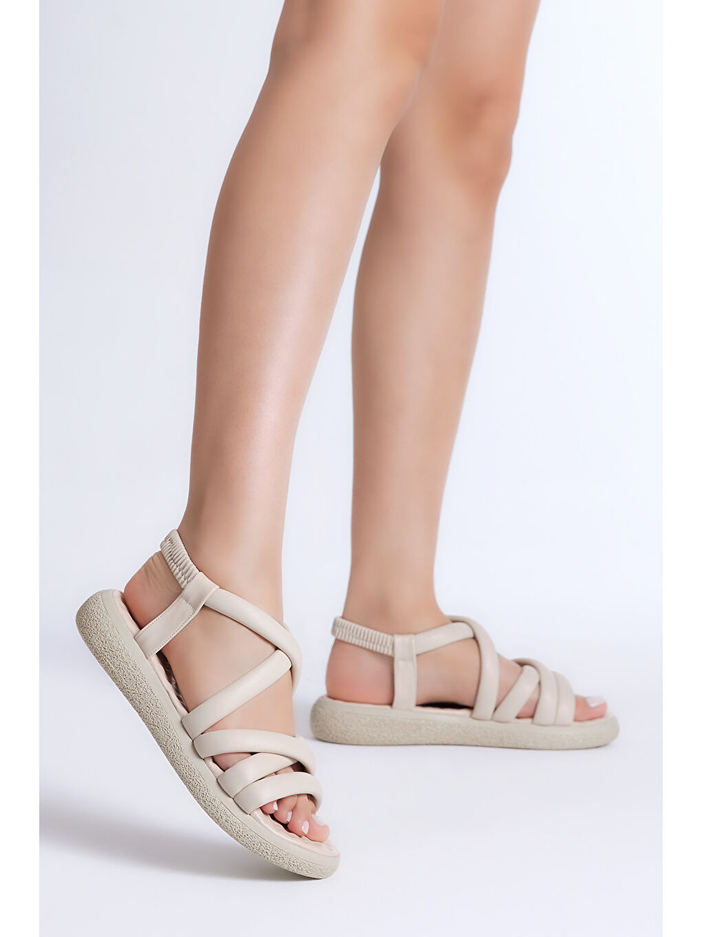 Bej Kadın Ten Cilt İnce Bantlı Arkası Lastikli Sandalet-2