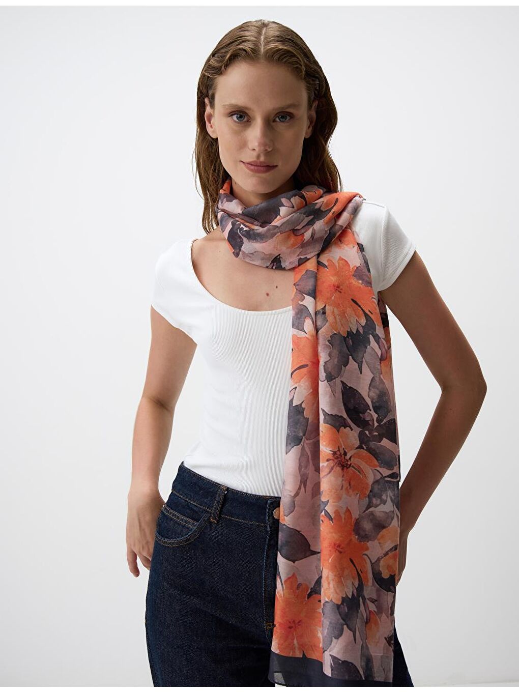 Turuncu Zarif Desenli Şal-4