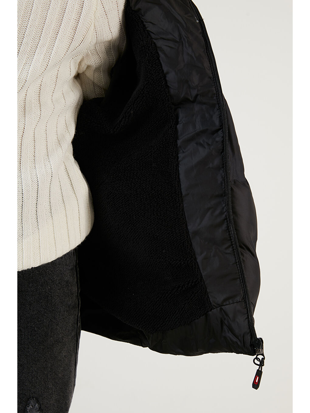 Gri İçi Pelüş Astarlı Fermuarlı Cepli Kapüşonlu Şişme Erkek Çocuk Mont 5760041-5