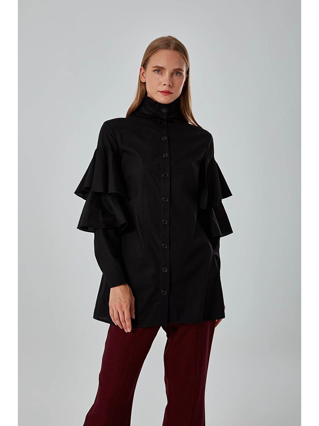 Fırfır Detaylı Siyah Gömlek-1