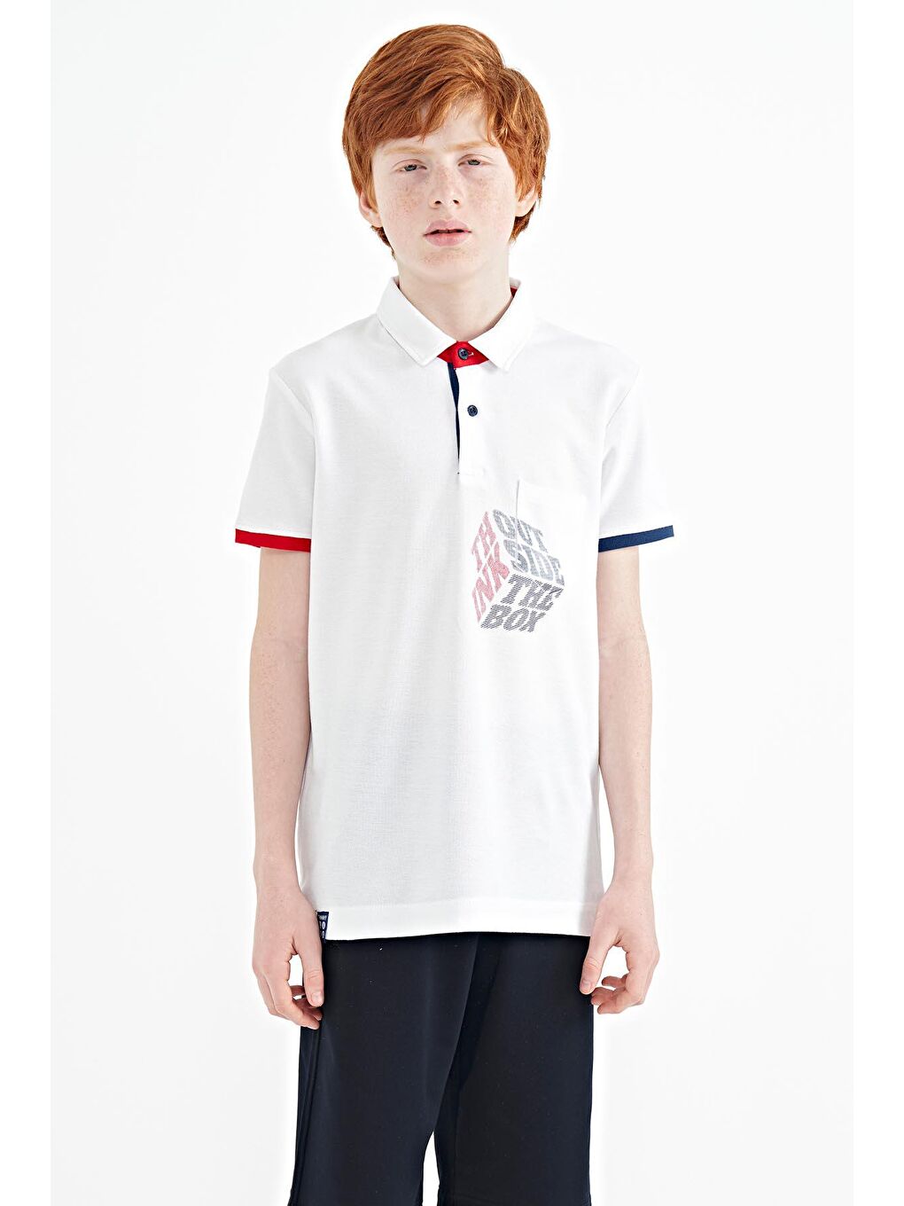 TOMMYLIFE Beyaz Ön Cep Detaylı Baskılı Standart Kalıp Polo Yaka Erkek Çocuk T-Shirt - 11102 - 2