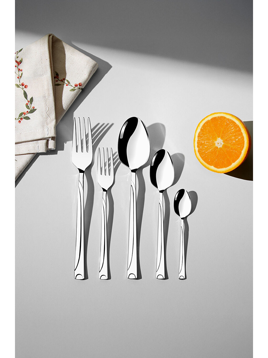 Gri Fiesta Sade 6 Kişilik 30 Parça Kutulu Çatal Kaşık Takımı