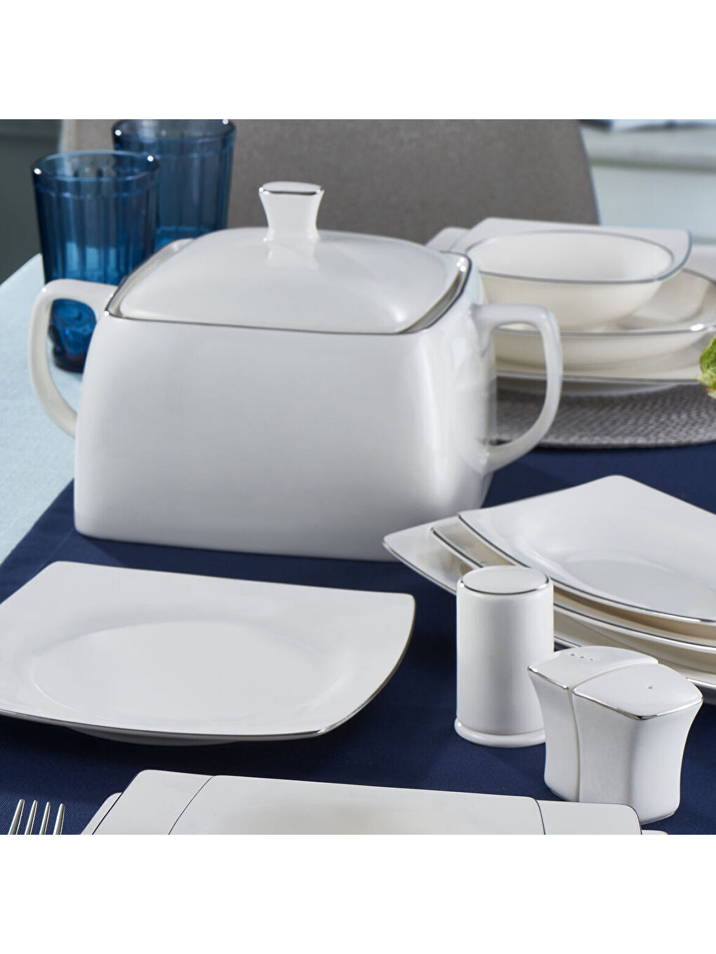 Ekru Caroline 62 Parça 12 Kişilik Kare Yemek Takımı Gümüş Yaldız 220-1