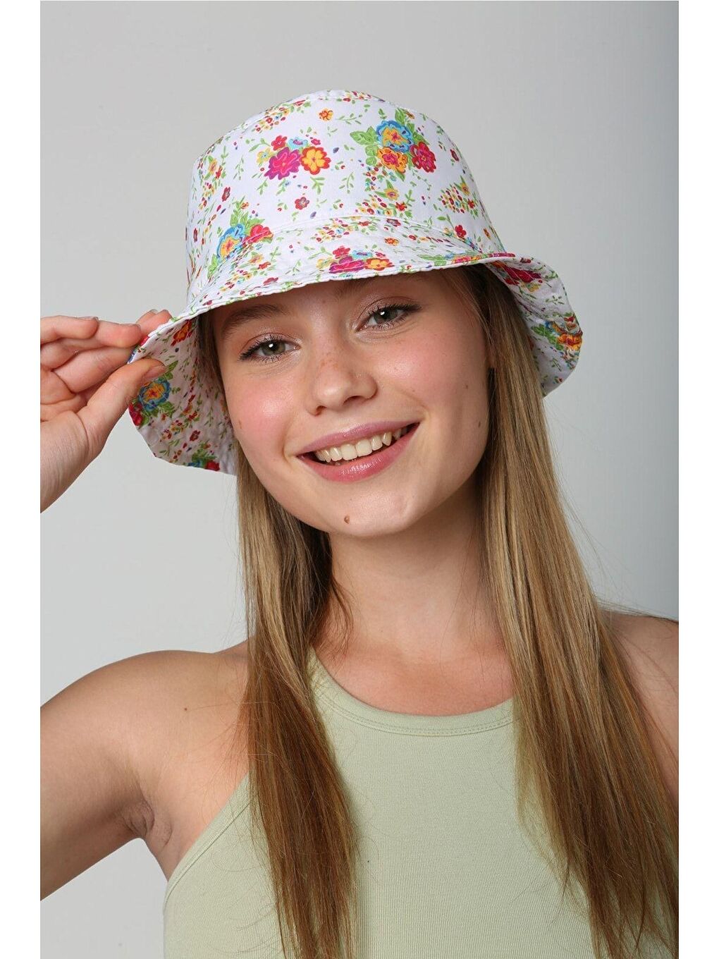 Kadın Beyaz Çiçekli Bucket Balıkçı Kova Şapka Spk81-2